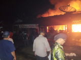 Bar di Komplek Lokalisasi Bukit Maraja Terbakar