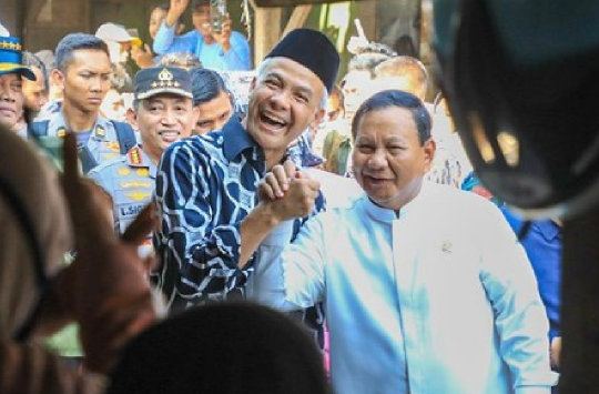 Gubernur Jawa Tengah Ganjar Pranowo dan Menteri Pertahanan Prabowo Subianto. (Foto: Istimewa)